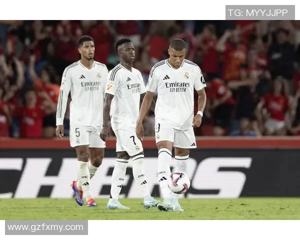 皇马与阿根廷的巅峰对决足球传奇的交汇与碰撞